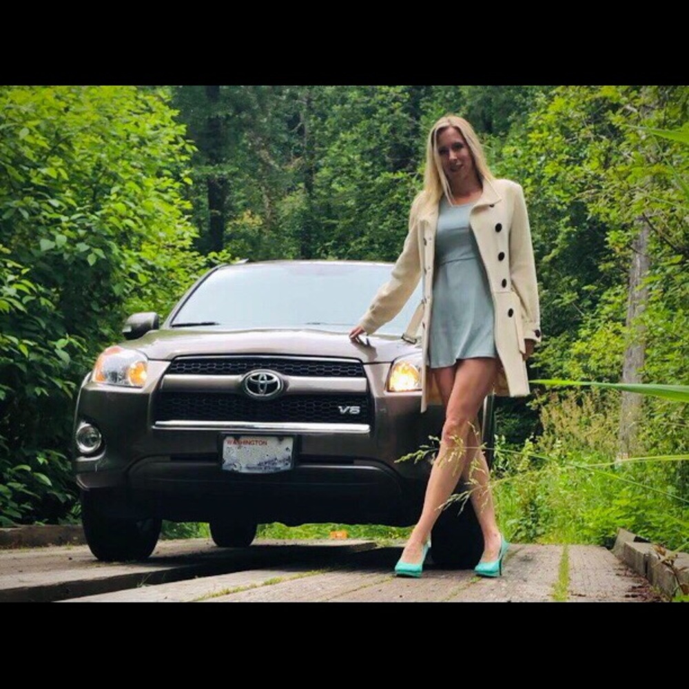 Meet your Posher, Sara - Picture 2 of 4